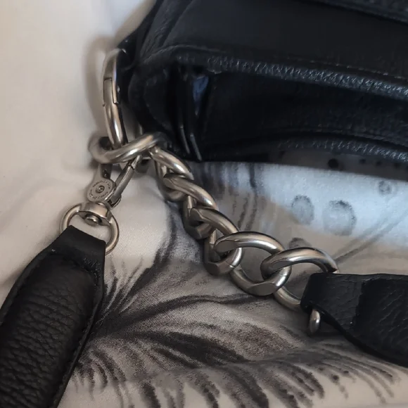 Harley-Davidson Black Leather Shoulder Bag with Chain Strap - Picture 8 of 15